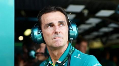 Aston Martin enfrenta dificultades en pretemporada, según De la Rosa