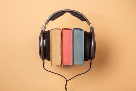 El 85% de los españoles escucha audiolibros mientras lee, revela un estudio